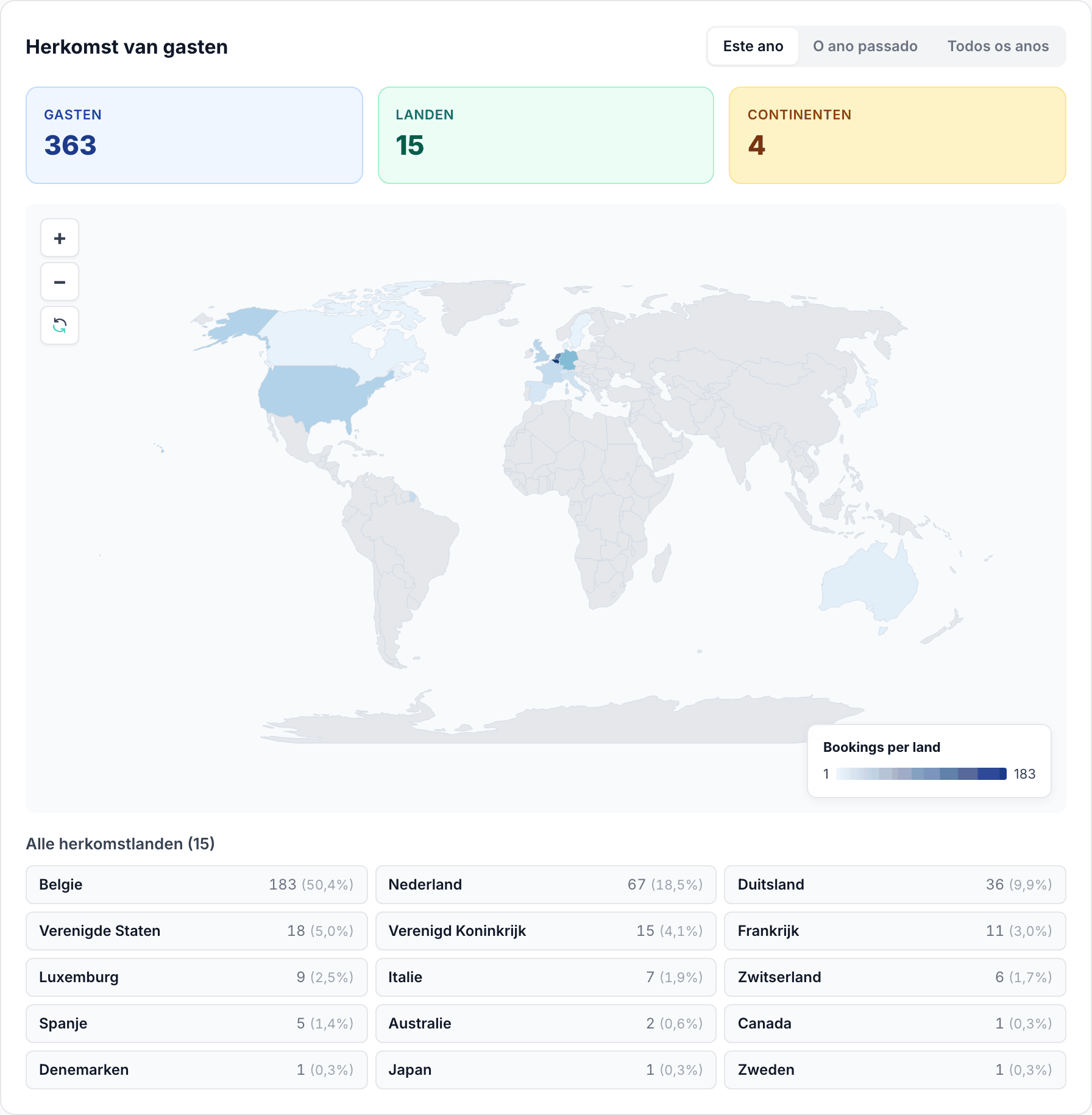 Mapa-múndi com o número de reservas por país e a lista de países